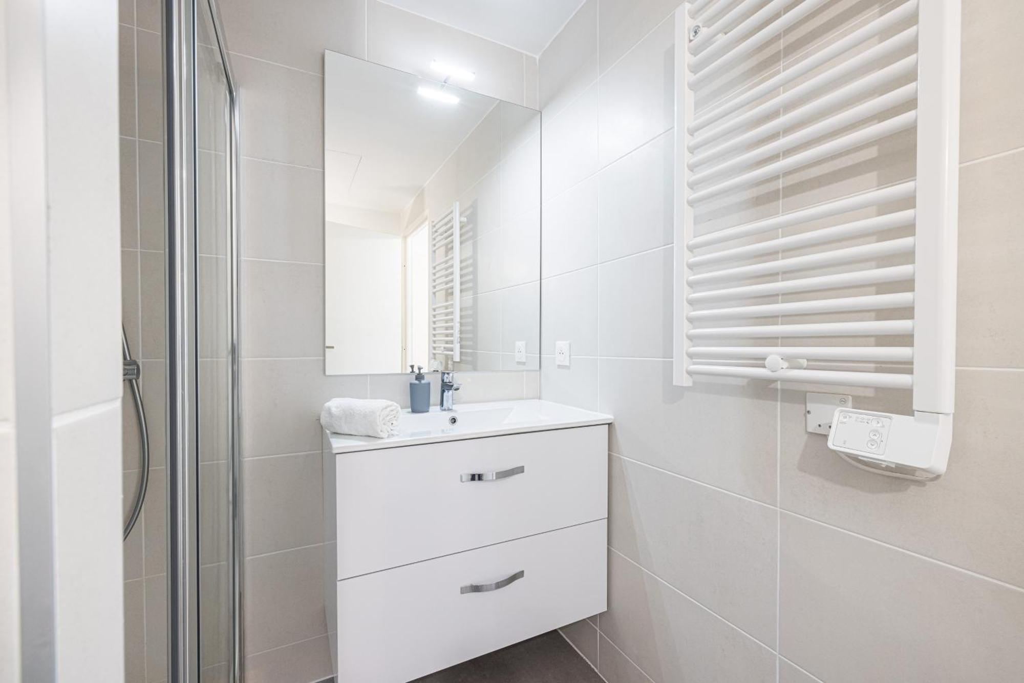 Queen Riviera : Climatisation, Parking, Terrasse Mentone Esterno foto