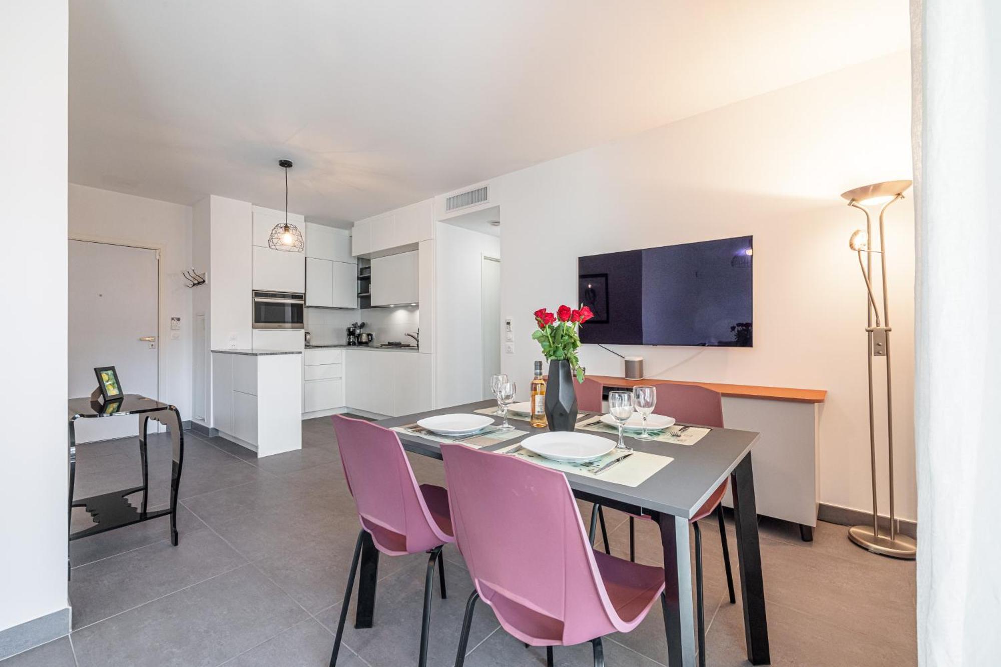 Queen Riviera : Climatisation, Parking, Terrasse Mentone Esterno foto