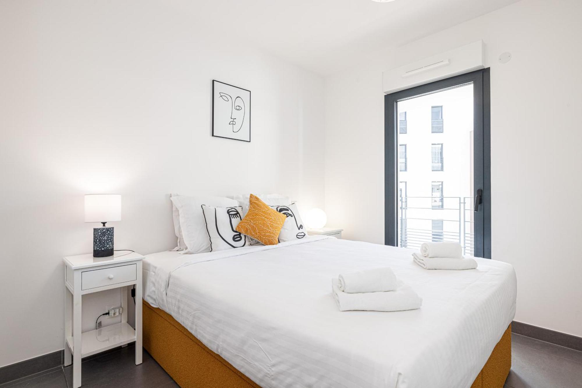 Queen Riviera : Climatisation, Parking, Terrasse Mentone Esterno foto